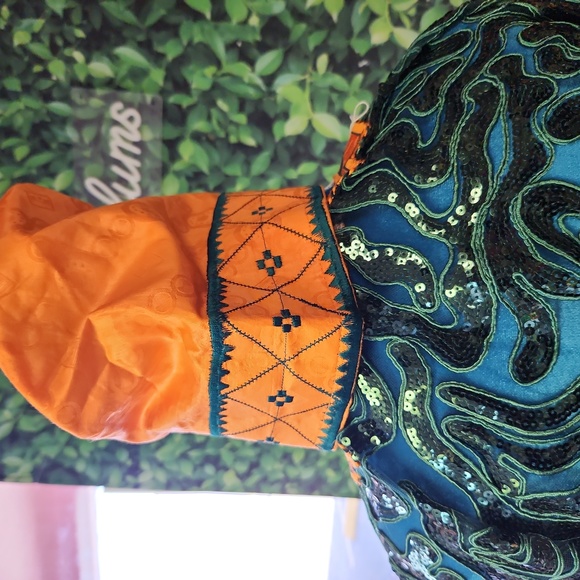 An African attire - Picture 5 of 8